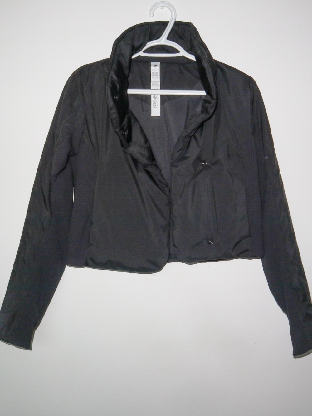 Lululemon Sleek City Jacket in Black. Size: XS. Like New.
